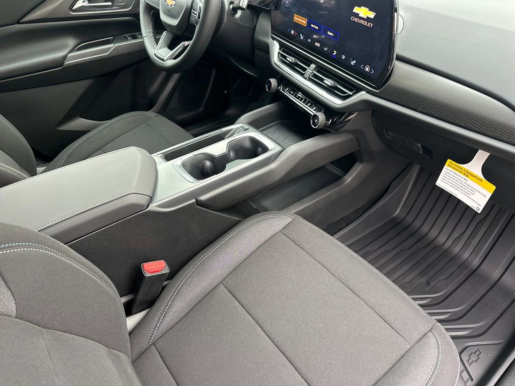 Used 2026 Chevrolet Equinox EV LT w/ Comfort Package image 15