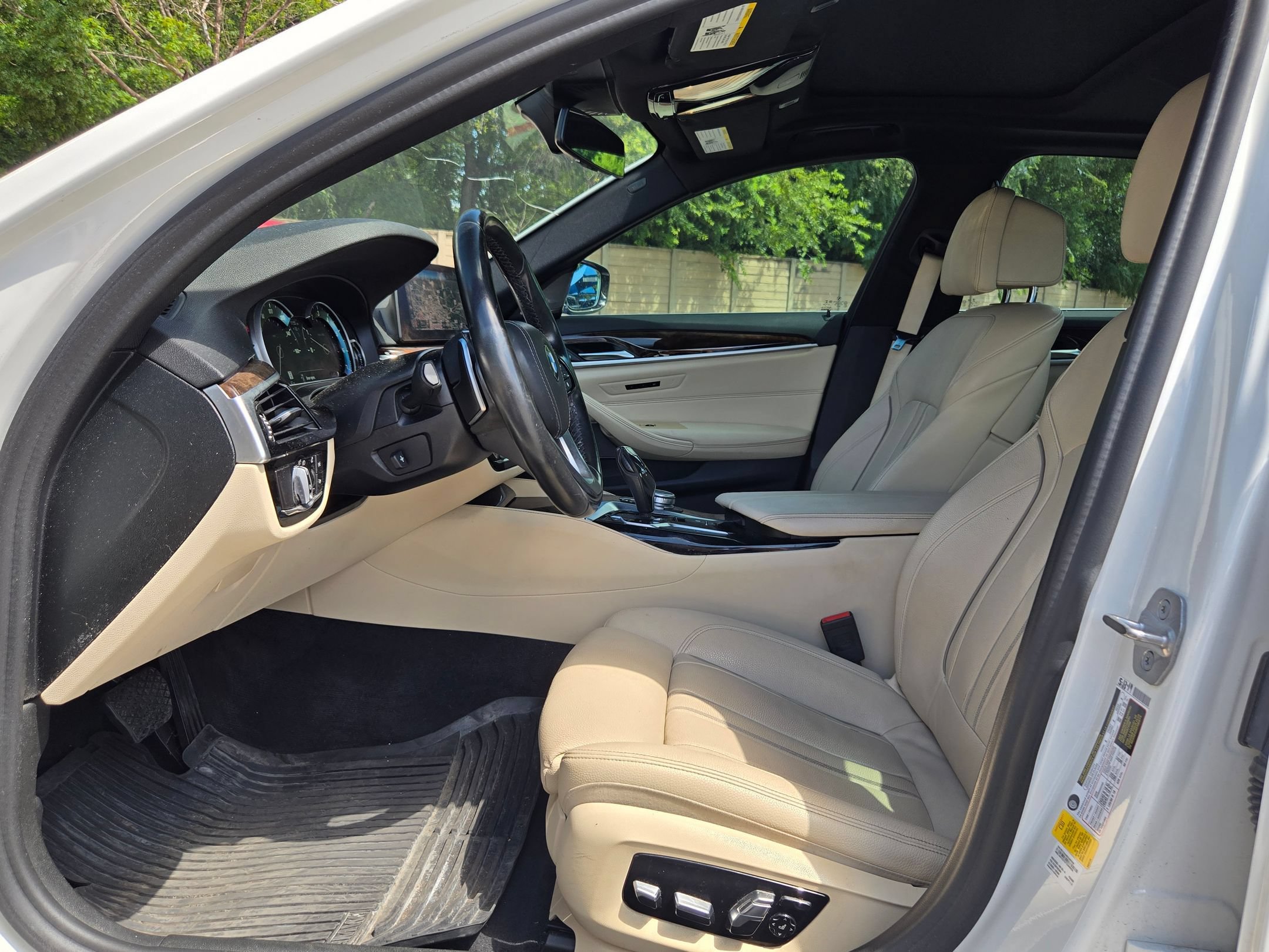 Used 2019 BMW 540i w/ Convenience Package RWD image 9