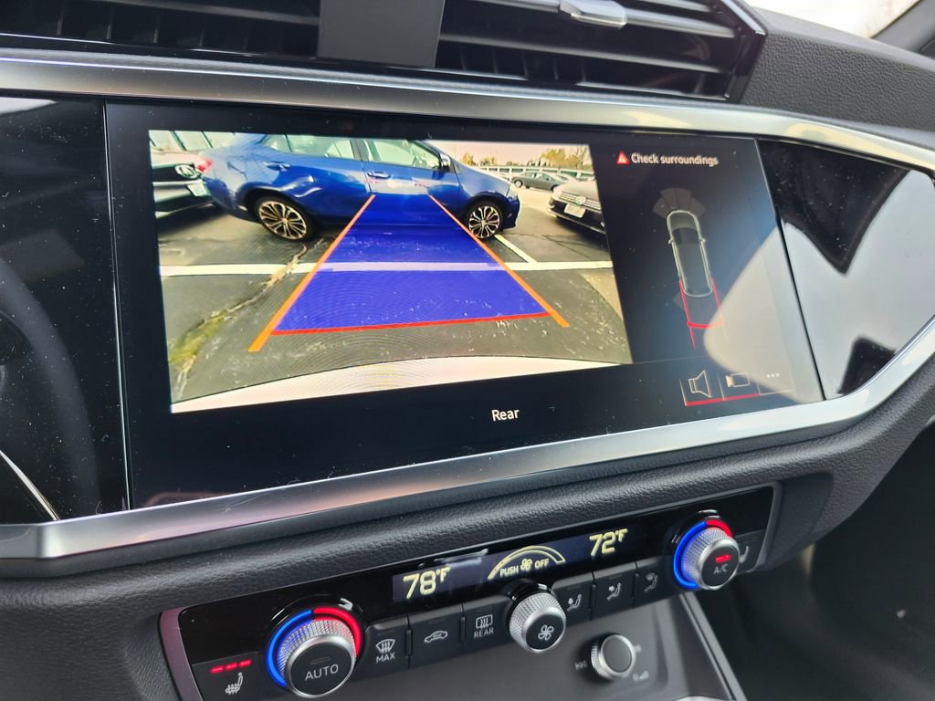 New 2025 Audi Q3 2.0T Premium image 16