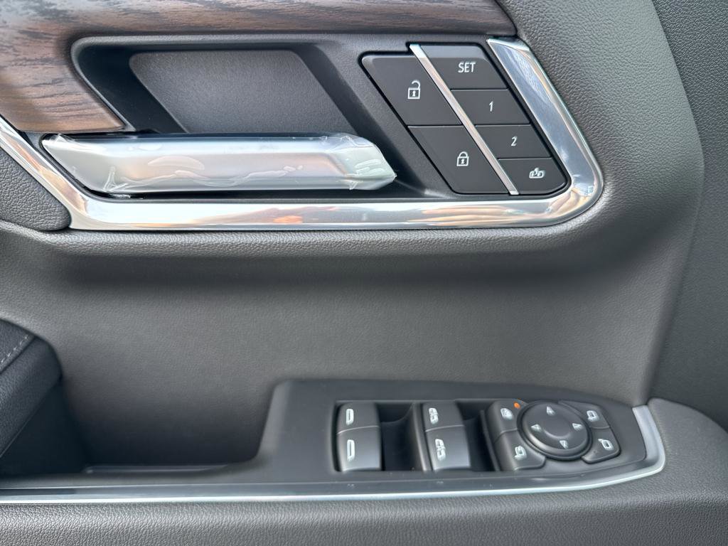 New 2026 GMC Sierra 1500 SLT w/ SLT Convenience Package image 18