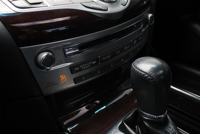 Used 2015 INFINITI Q70 3.7 image 18