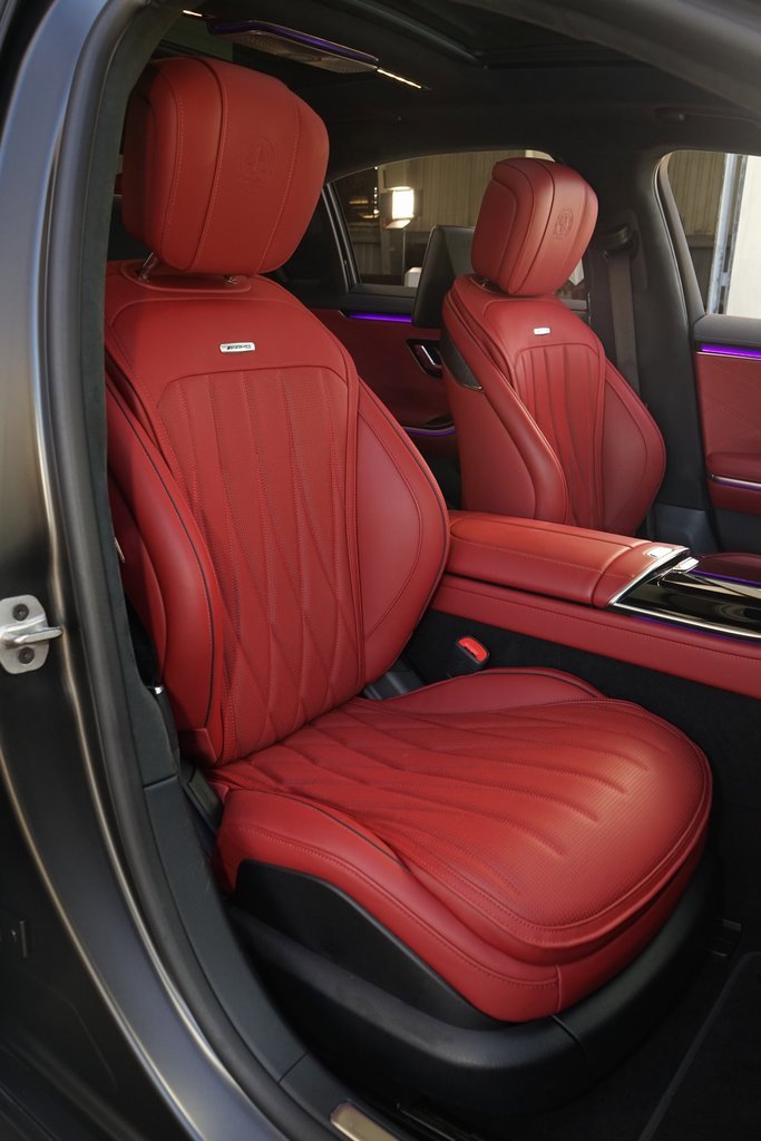 Used 2025 Mercedes-Benz S 63 AMG S image 4