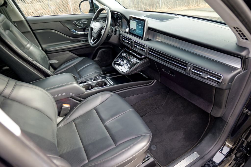 Used 2022 Lincoln Corsair AWD w/ Equipment Group 101A image 33