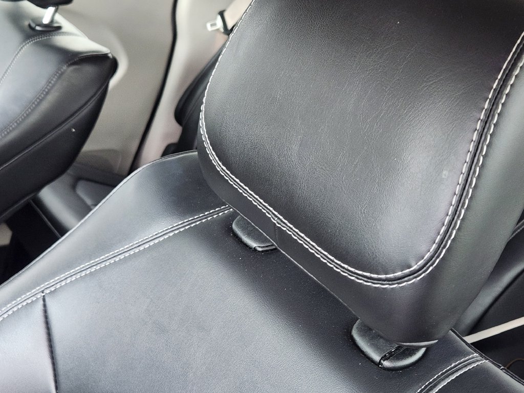Used 2024 Chrysler Pacifica Touring-L FWD image 30