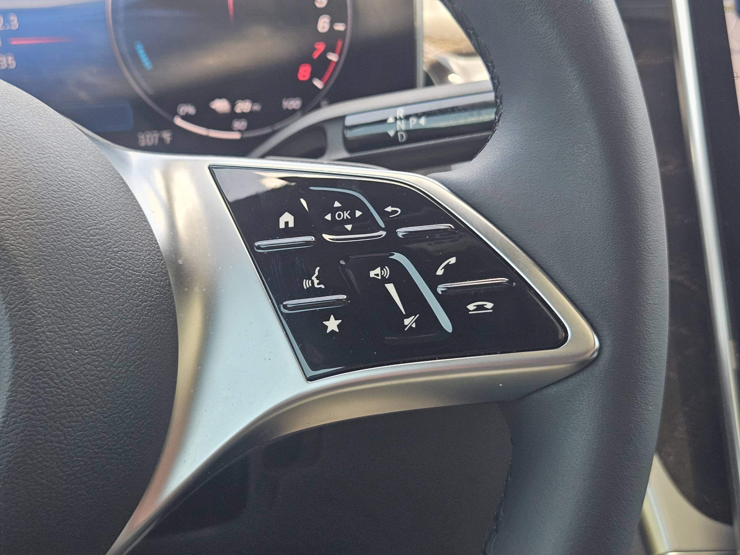 Certified 2026 Mercedes-Benz GLC 350e 4MATIC image 19