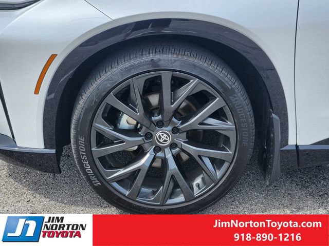 Used 2025 Toyota Crown Signia w/ Advanced Technology Package AWD/4WD image 14