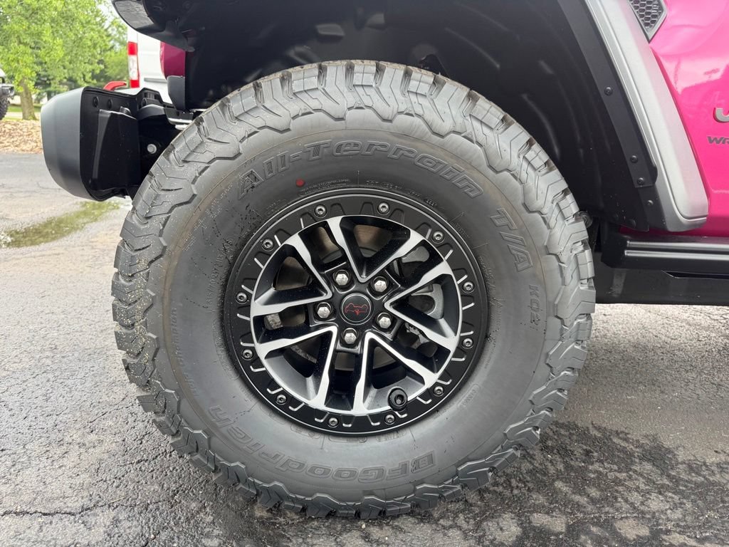 New 2026 Jeep Wrangler Unlimited Rubicon w/ Xtreme 35 Tire Package AWD/4WD image 15