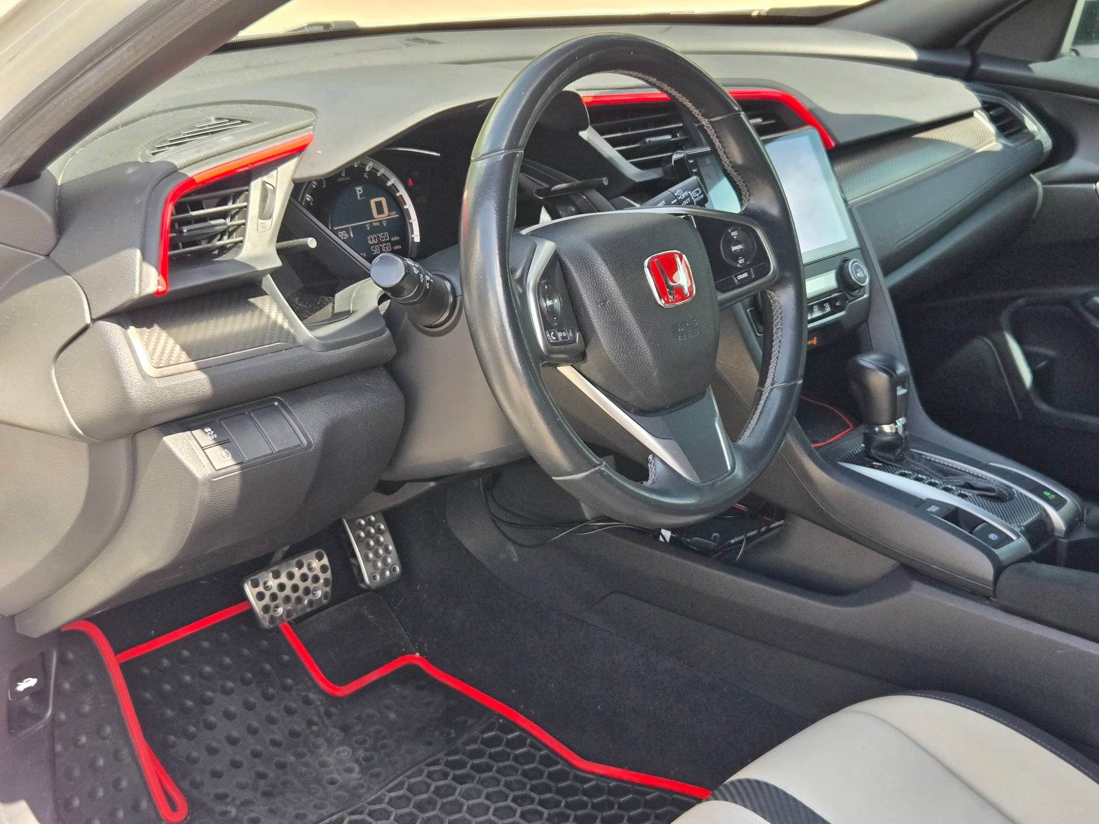 Used 2018 Honda Civic Sport image 12