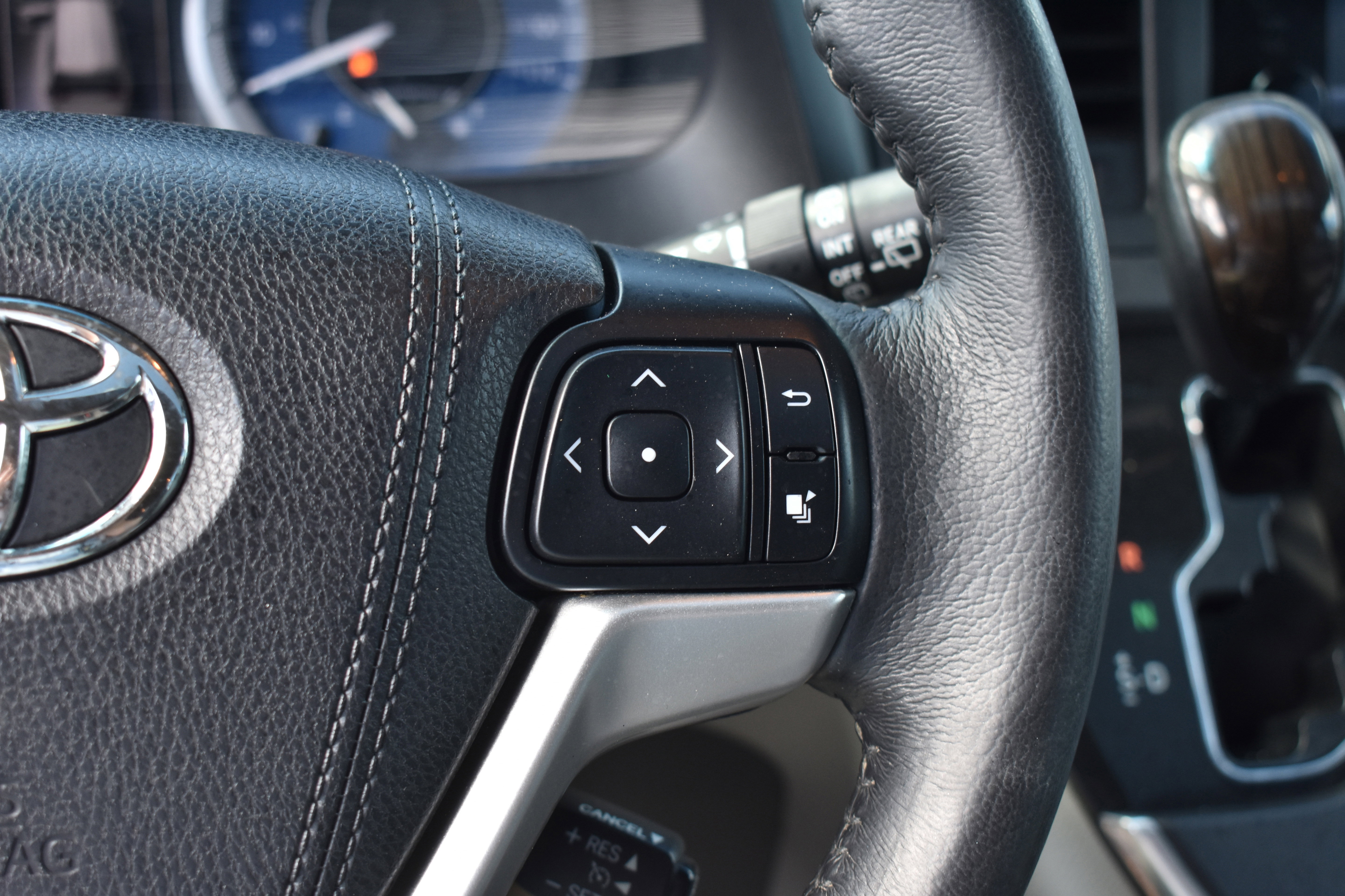 Used 2017 Toyota Sienna L image 14