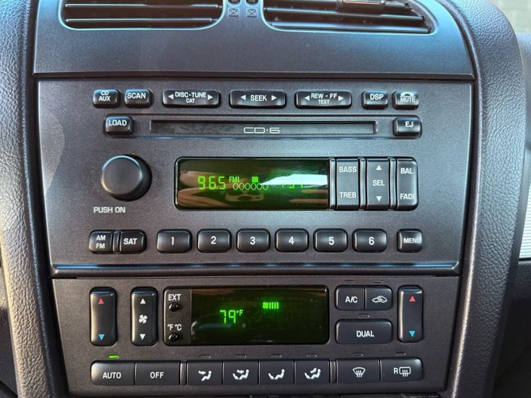 Used 2004 Ford Thunderbird RWD image 31