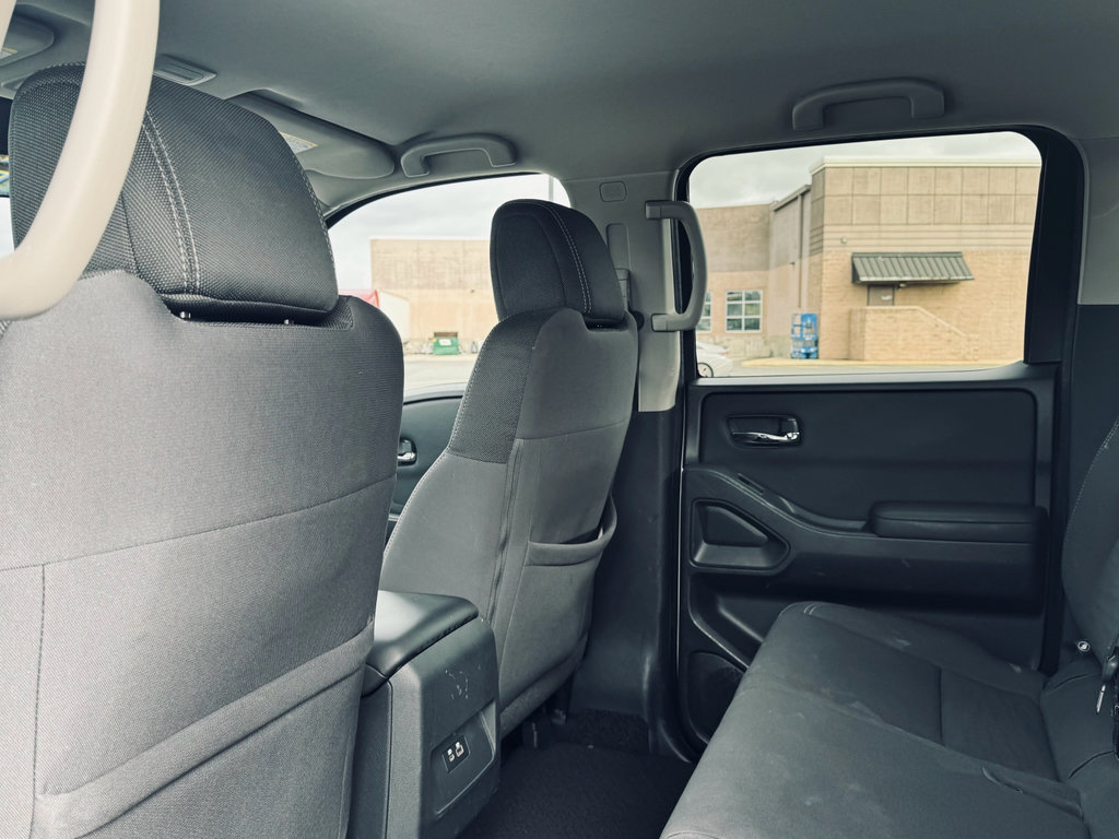 Used 2022 Nissan Frontier SV image 26