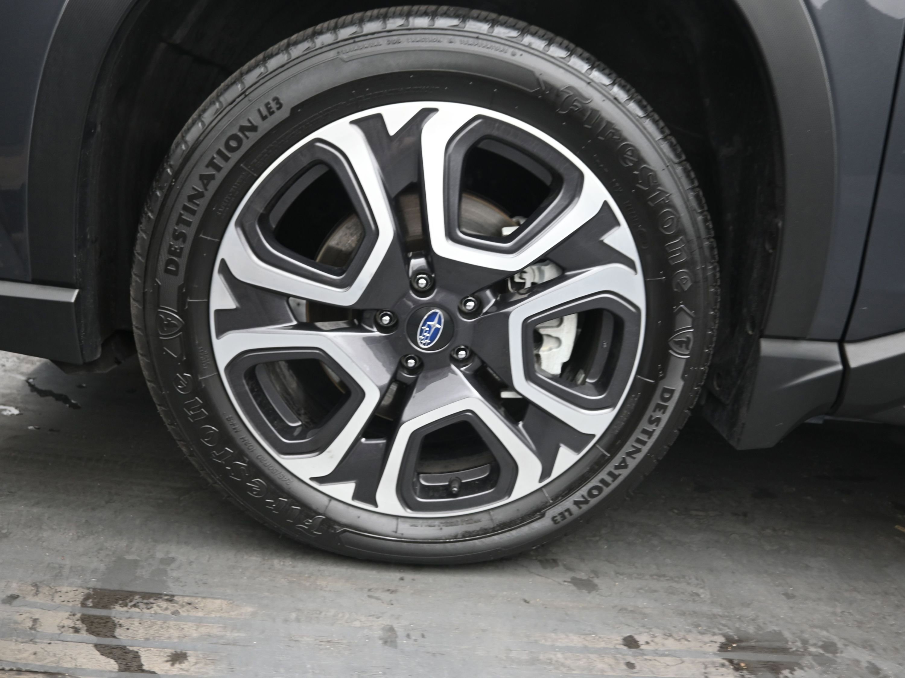 Used 2024 Subaru Ascent Limited image 11