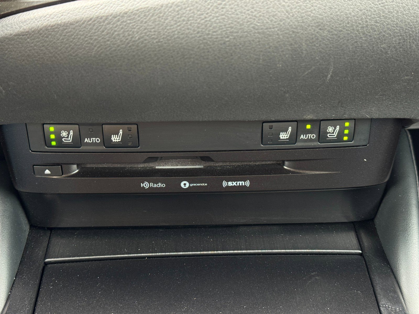 Used 2021 Lexus ES 300h w/ Premium Package FWD image 31