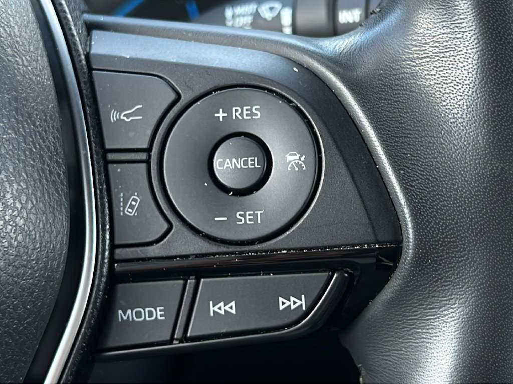 Used 2023 Toyota Venza Nightshade AWD/4WD image 23