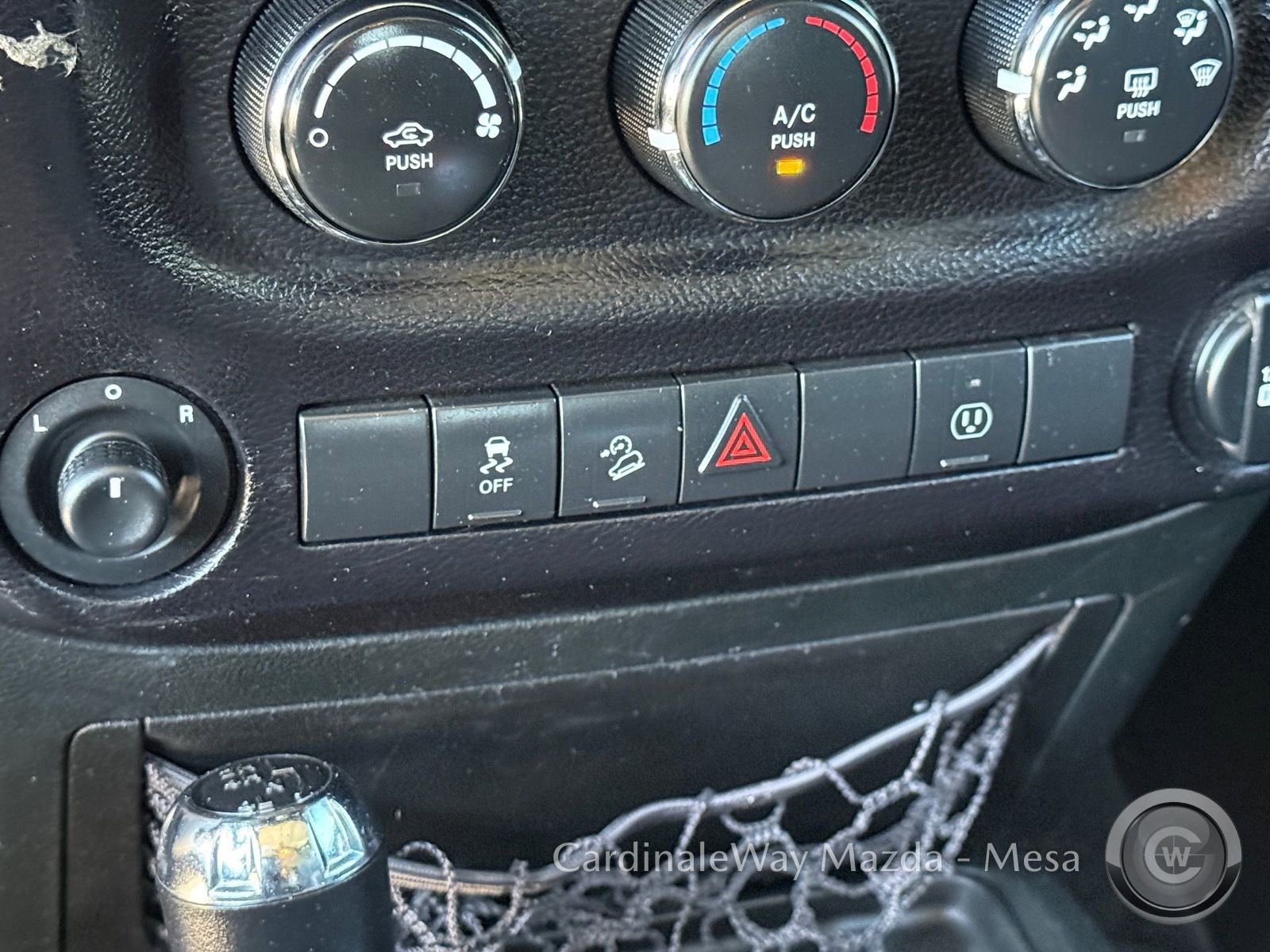 Used 2017 Jeep Wrangler Unlimited Sahara image 23