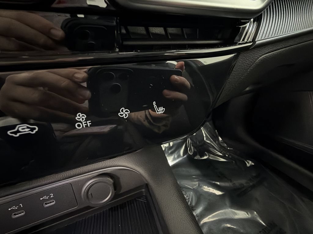 New 2026 Nissan Sentra SV w/ SV Convenience Package FWD image 26