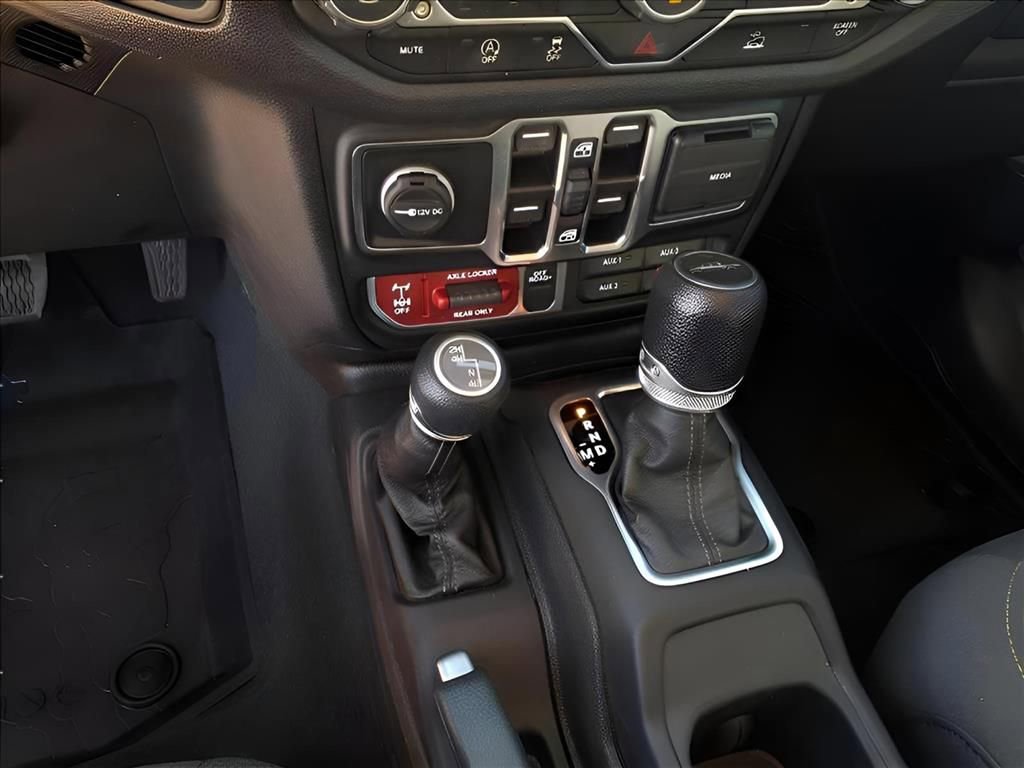 Used 2024 Jeep Gladiator Willys image 8