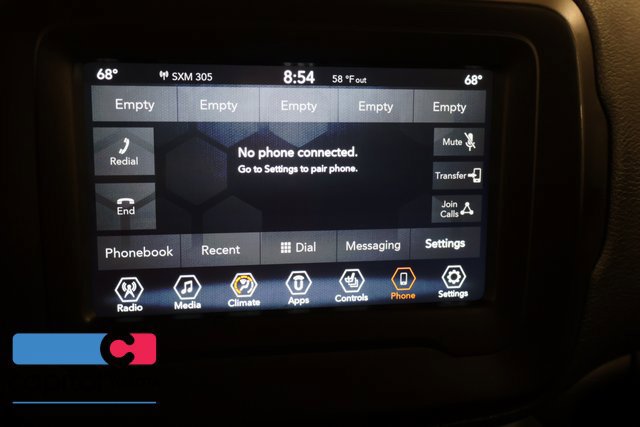 Used 2020 Jeep Renegade Latitude w/ Cold Weather Group FWD image 23