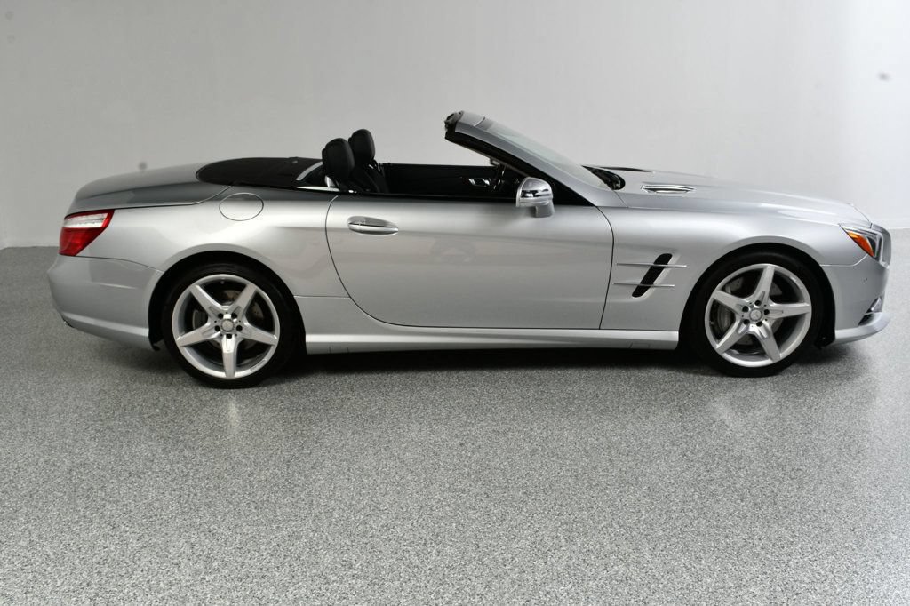 Used 2014 Mercedes-Benz SL 550 image 3