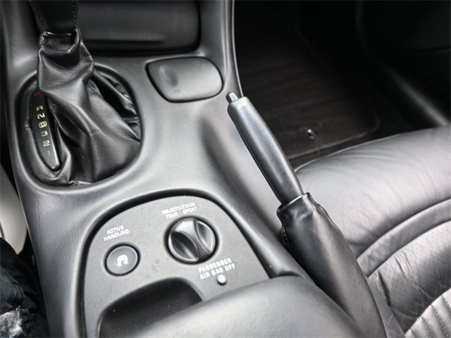 Used 2004 Chevrolet Corvette Convertible w/ Preferred Equipment Group image 11