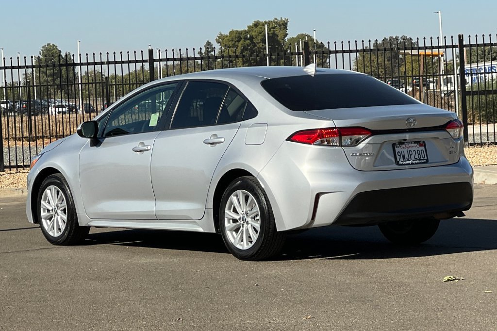 Certified 2026 Toyota Corolla LE w/ LE Premium Package FWD image 7