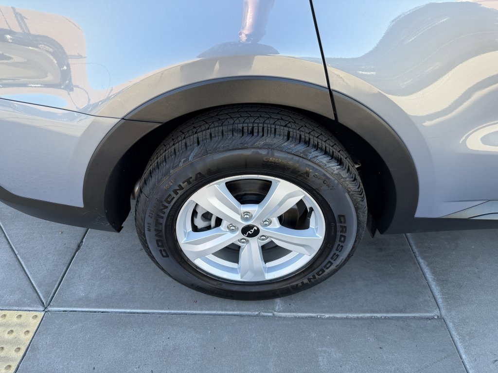 Used 2024 Kia Sorento LX image 15