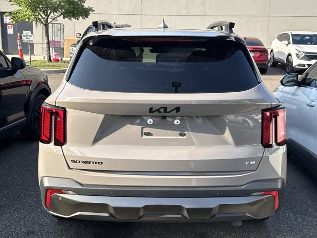 Used 2025 Kia Sorento SX AWD/4WD image 5