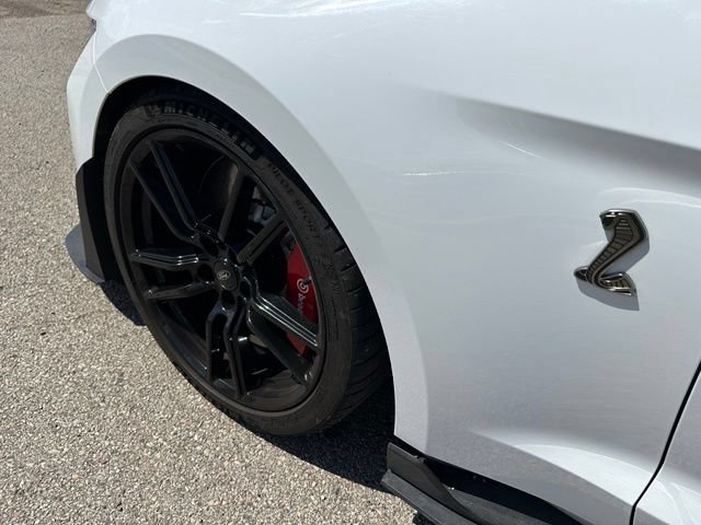 Certified 2021 Ford Mustang Shelby GT500 w/ Technology Package RWD image 7