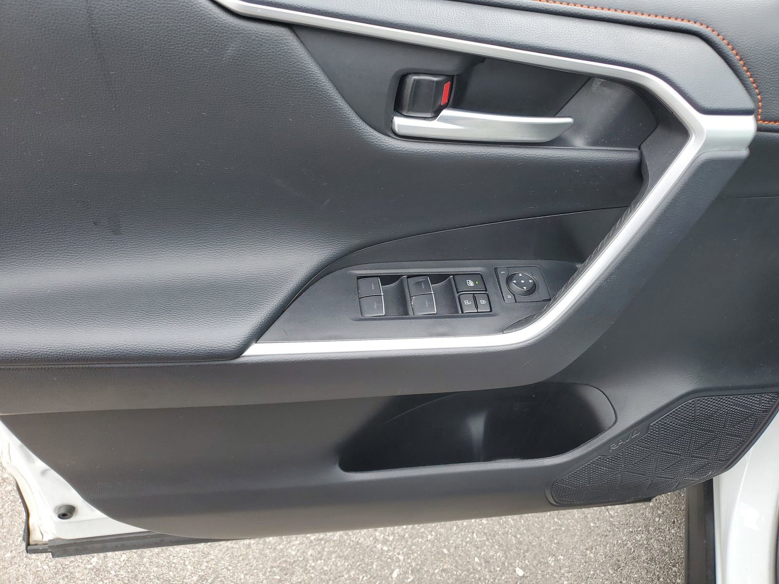 Used 2024 Toyota RAV4 Adventure w/ Convenience Package image 20