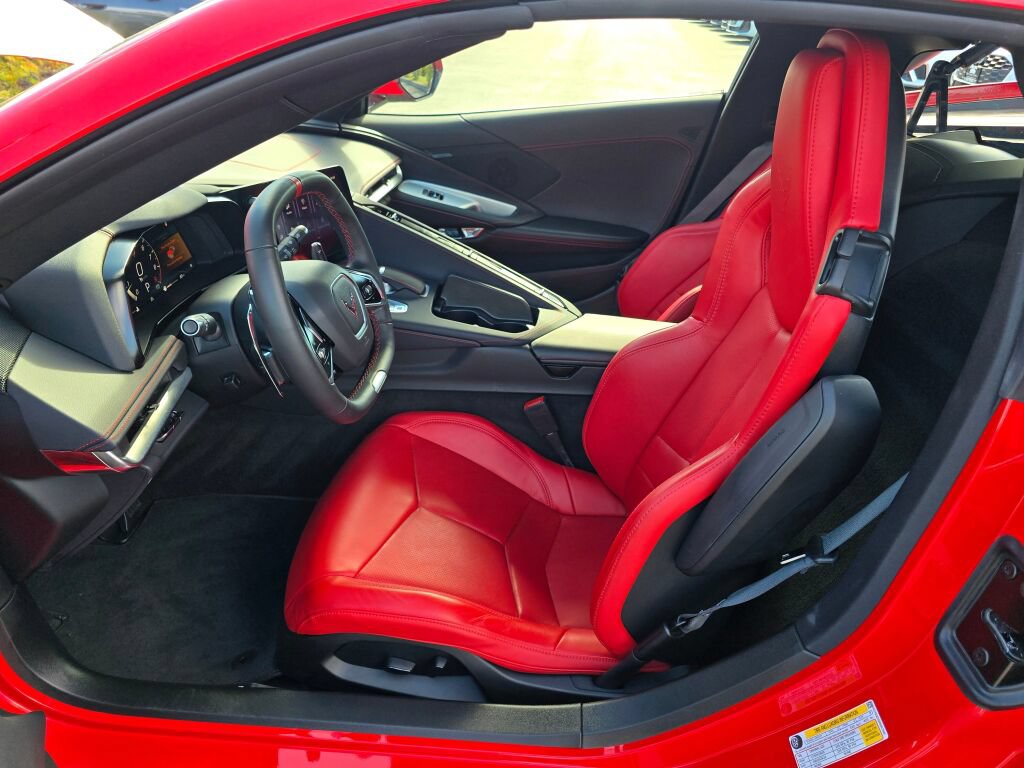 Used 2024 Chevrolet Corvette Z06 RWD image 12