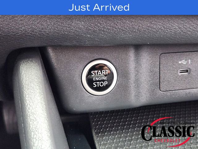 Used 2023 Nissan Rogue SV FWD image 11