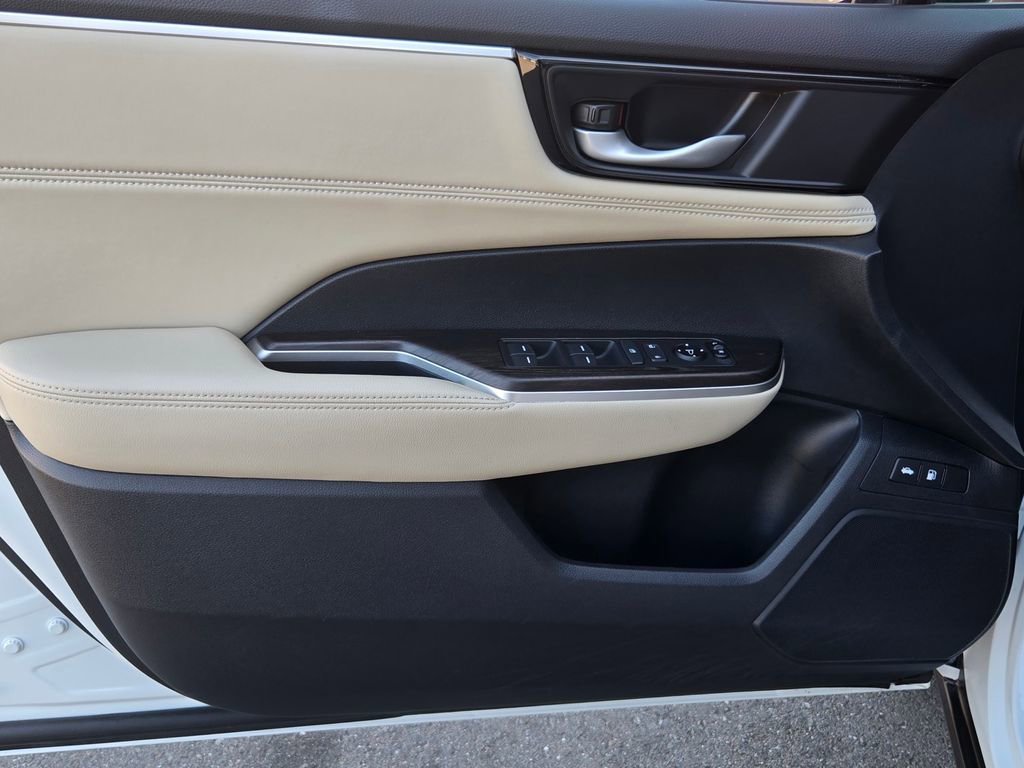 Used 2019 Honda Clarity Plug-In Hybrid image 11