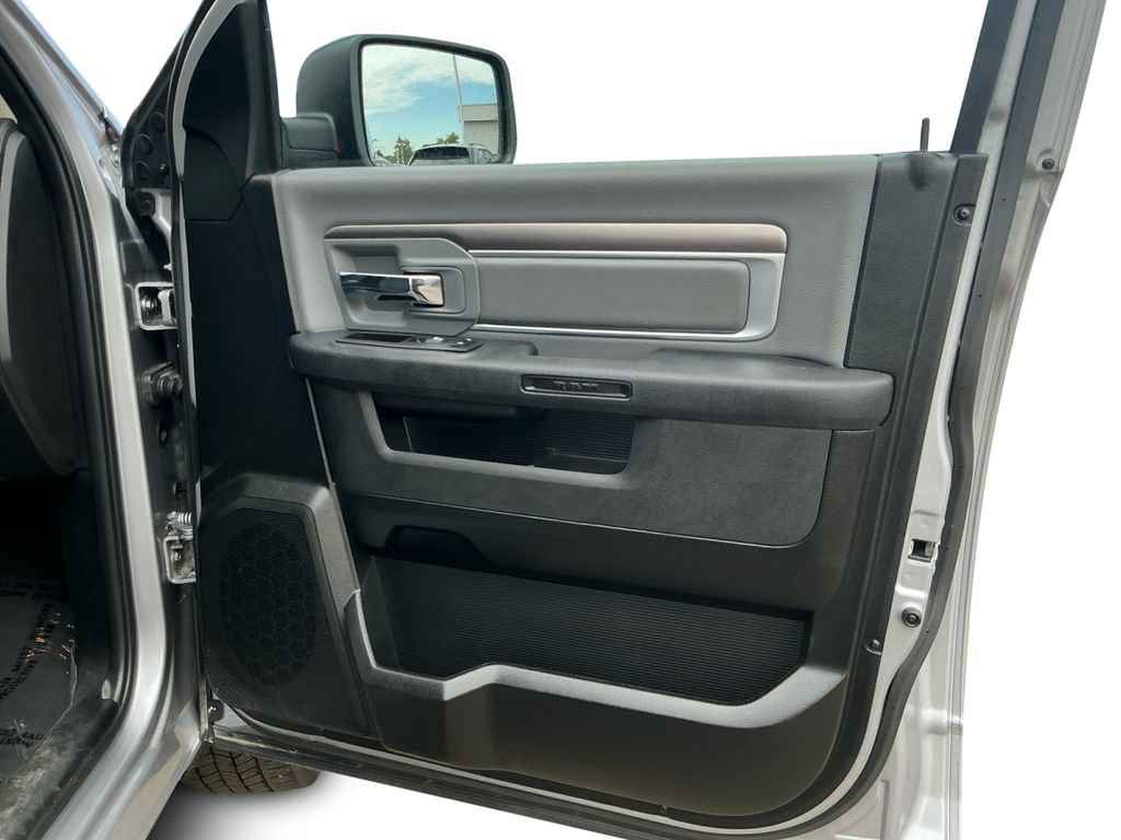 Used 2024 RAM 1500 Classic SLT AWD/4WD image 16