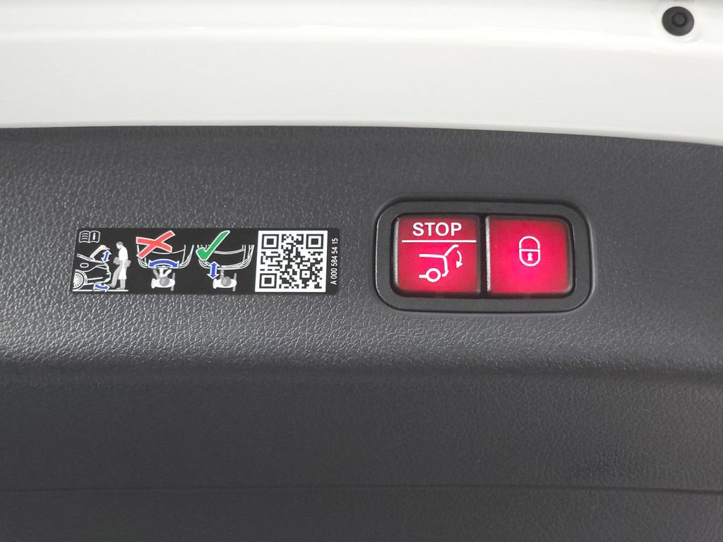 Certified 2026 Mercedes-Benz GLC 300 4MATIC image 29