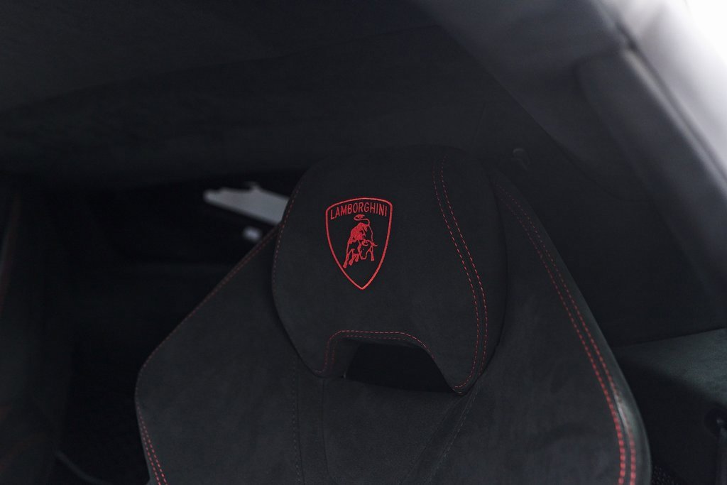 Used 2018 Lamborghini Huracan Performante image 65