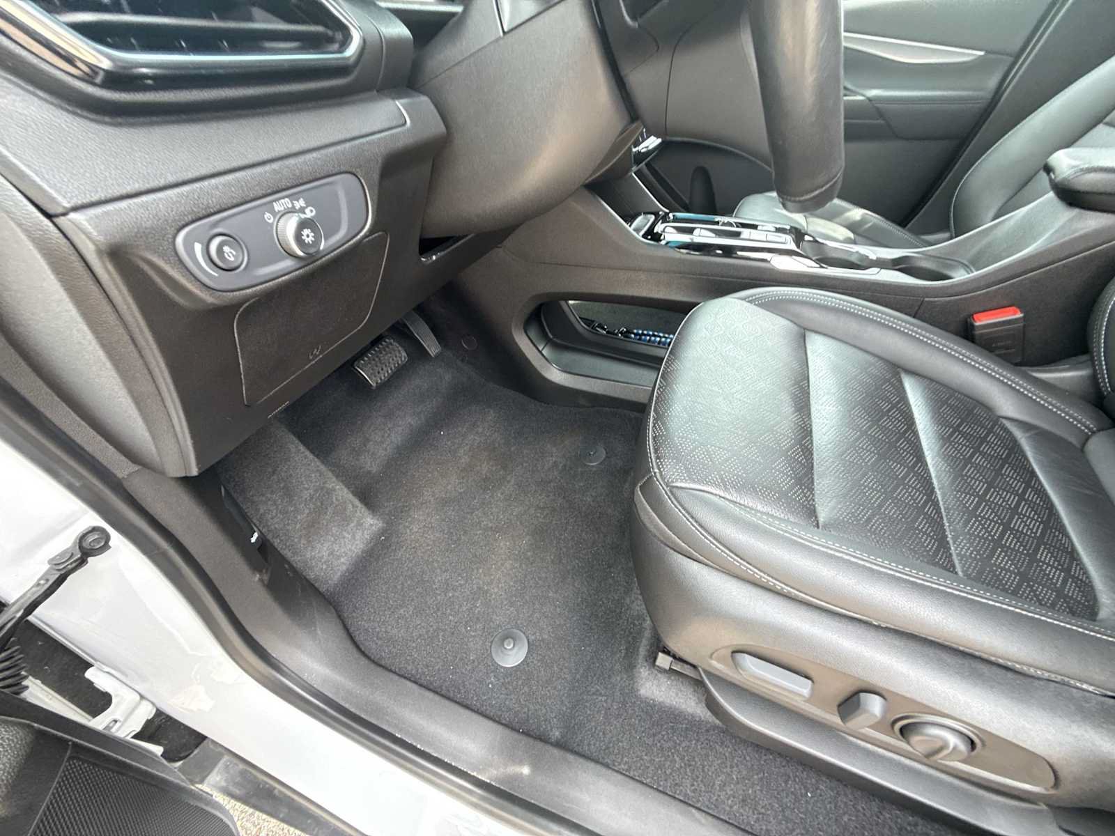 Certified 2022 Chevrolet Bolt LT w/ Infotainment Package FWD image 34