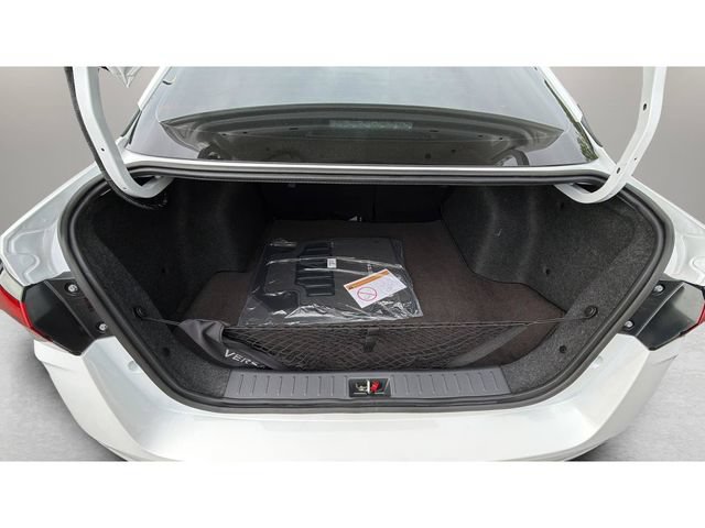 Used 2025 Nissan Versa SR w/ Trunk Package FWD image 30