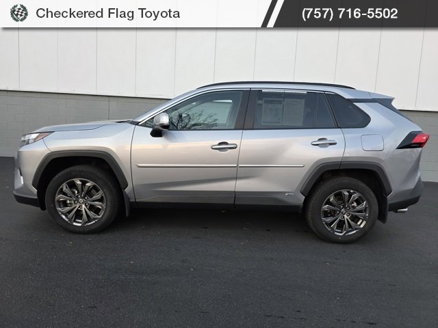 Used 2024 Toyota RAV4 XLE Premium image 3