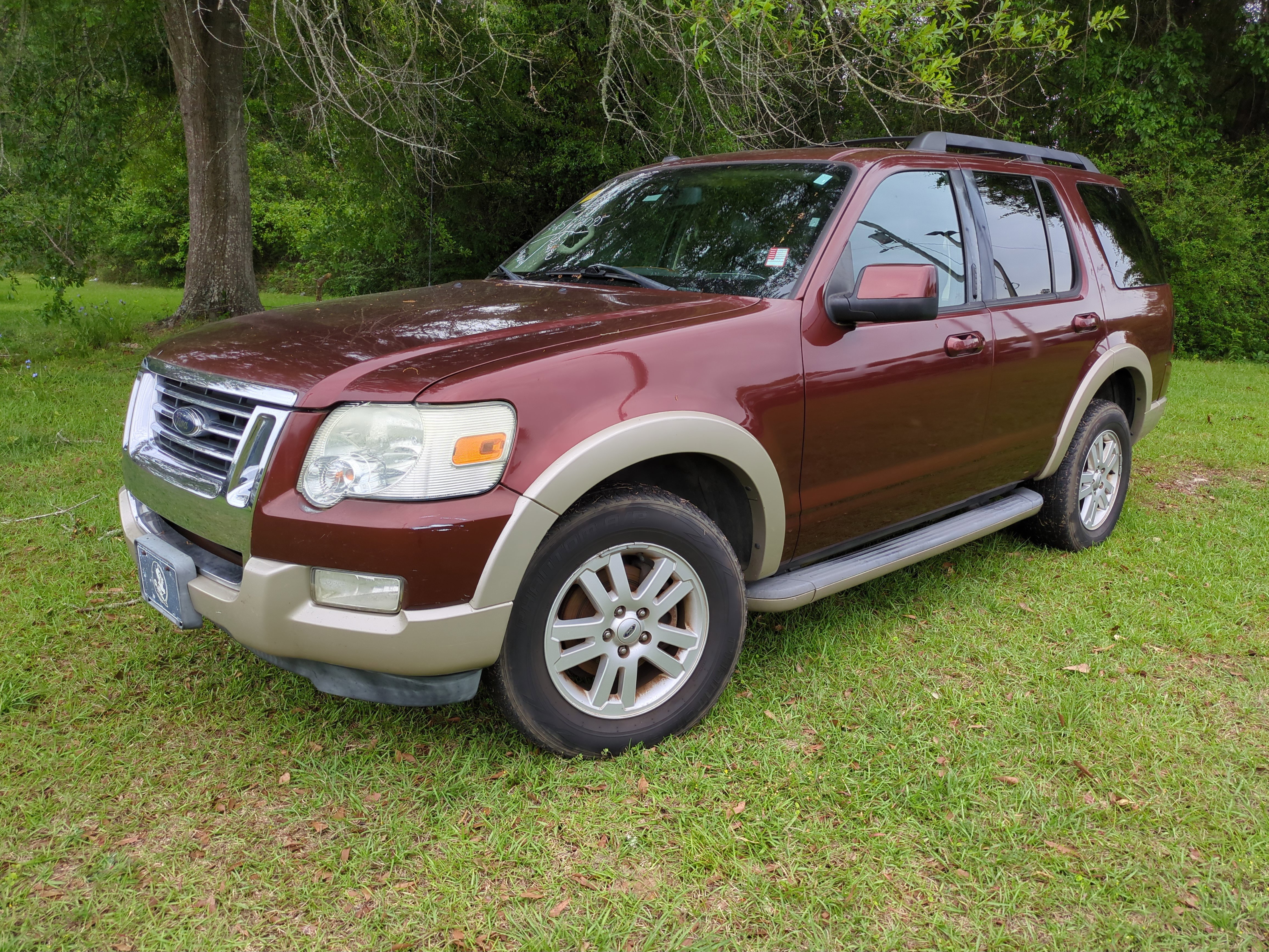 Used 2010 Ford Explorer Eddie Bauer AWD/4WD image 3