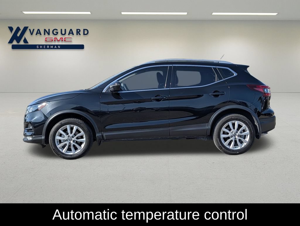 Used 2022 Nissan Rogue Sport SV FWD image 4