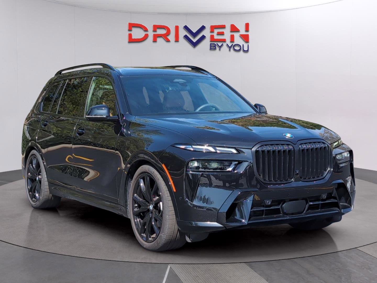 Used 2025 BMW X7 xDrive40i w/ Executive Package image 7