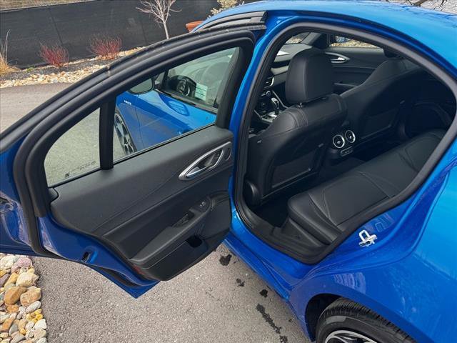 New 2025 Alfa Romeo Giulia AWD w/ Veloce Package AWD image 18