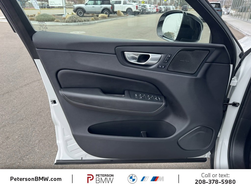 Used 2024 Volvo XC60 B5 Ultimate w/ Protection Package Premier image 15