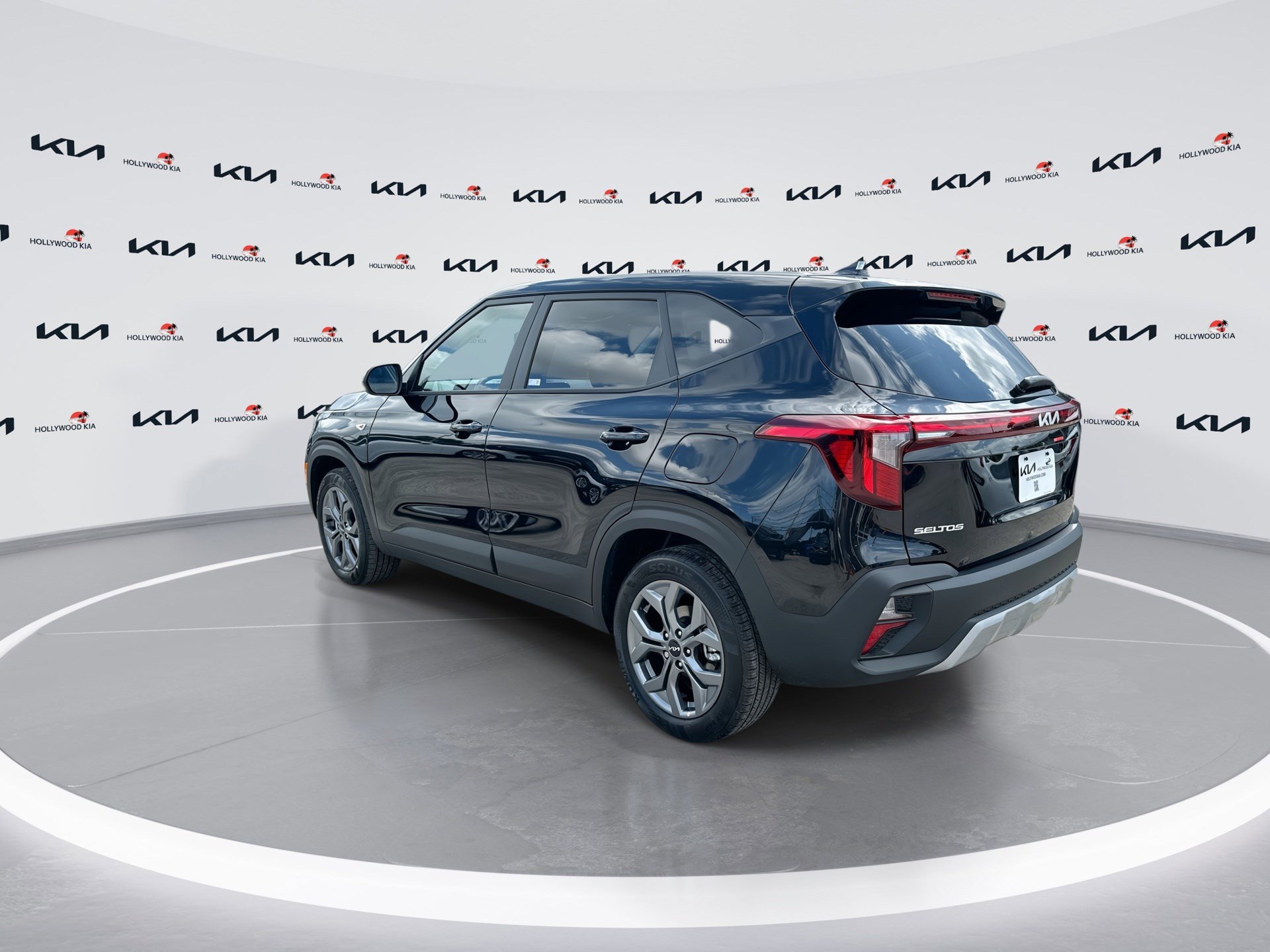 Used 2026 Kia Seltos LX FWD image 6