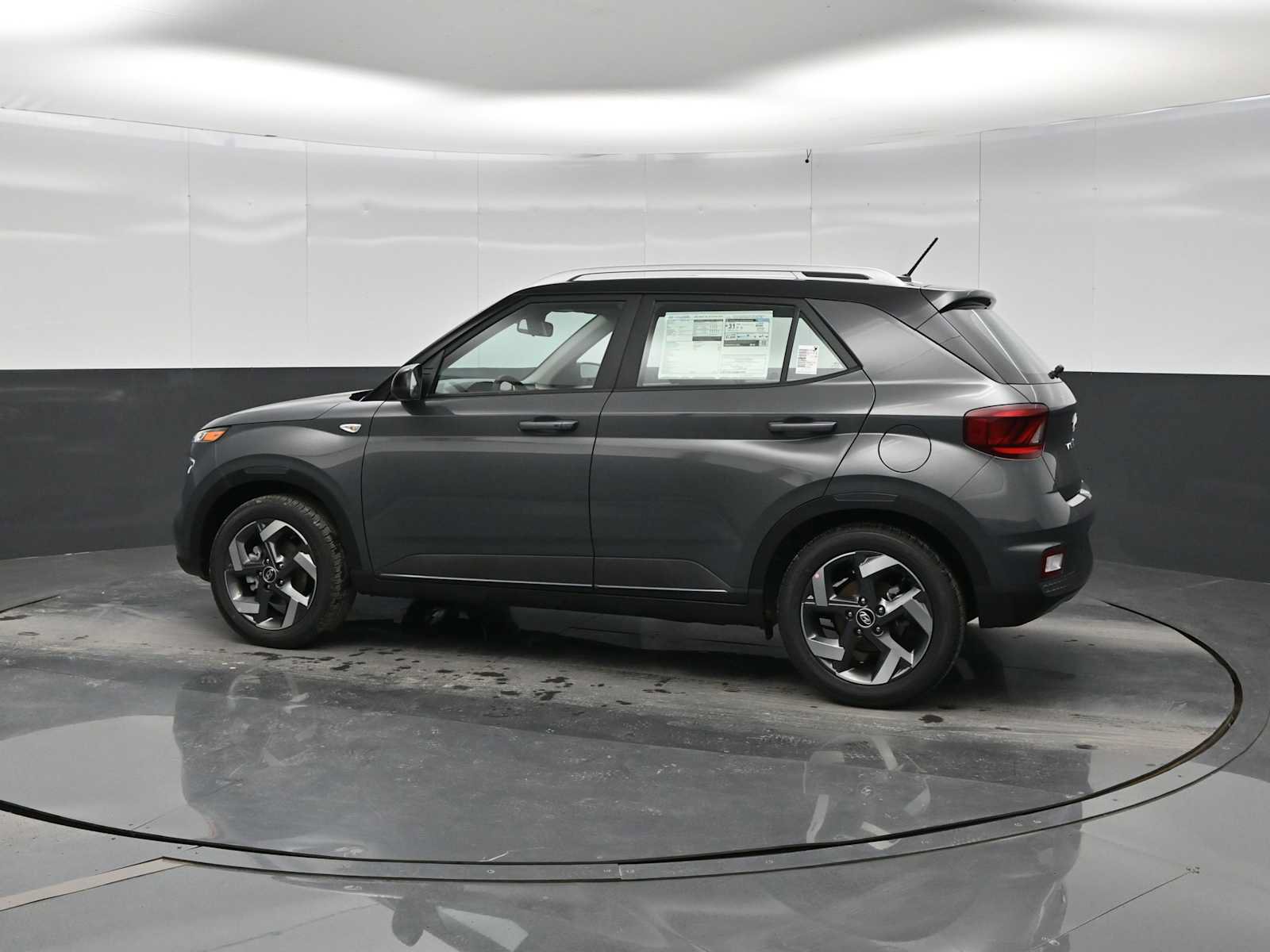 New 2026 Hyundai Venue SEL FWD image 5