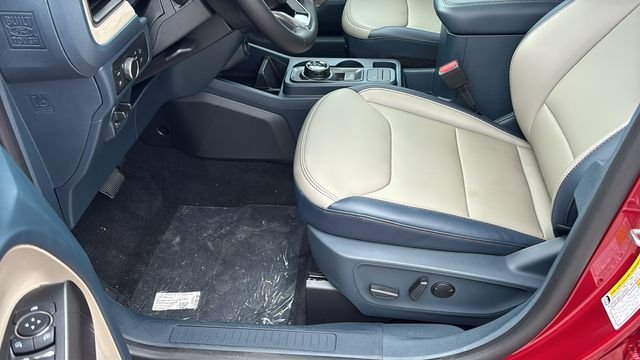 New 2026 Ford Maverick Lariat w/ 4K Tow Package AWD/4WD image 26