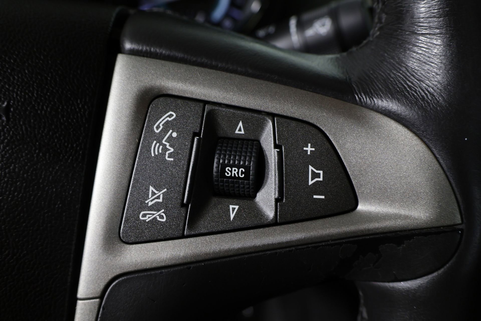 Used 2012 Buick LaCrosse Touring image 27