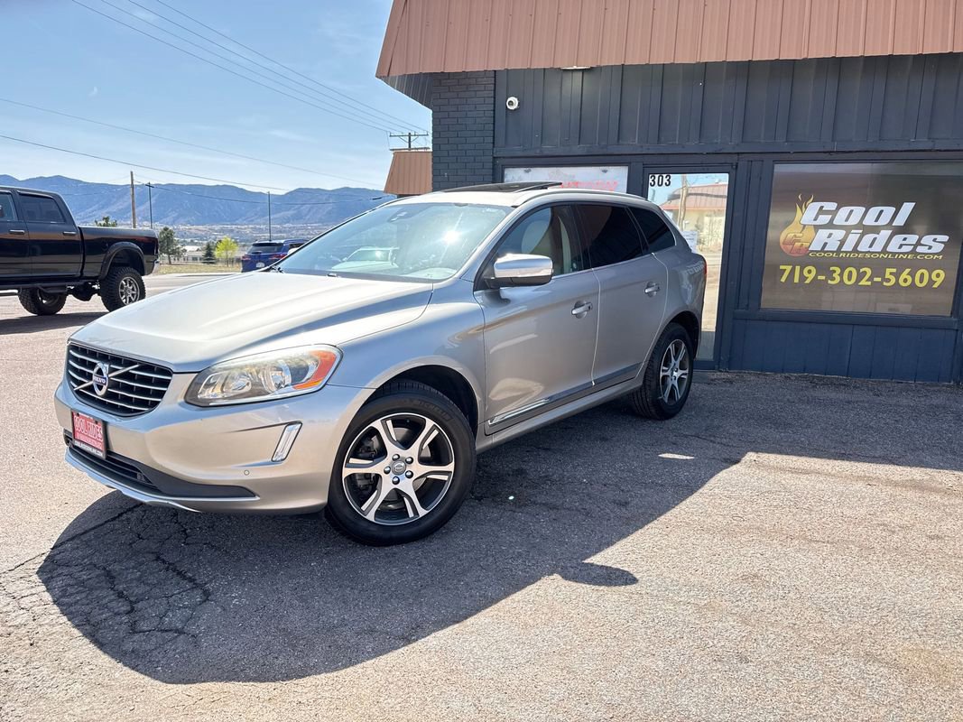 Used 2015 Volvo XC60 T6 w/ Proximity Package