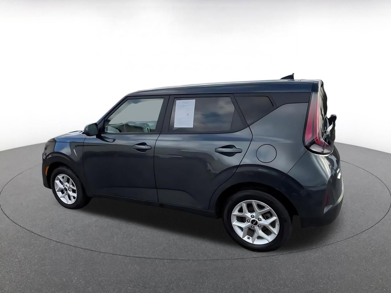 Used 2025 Kia Soul LX w/ LX Technology Package image 10