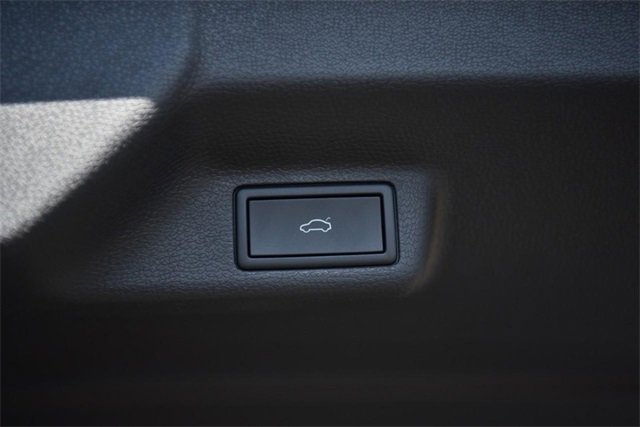 New 2025 Volkswagen ID. Buzz Pro S image 22